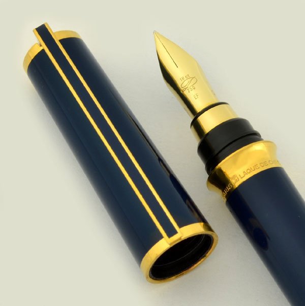 S T Dupont Montparnasse Fountain Pen - Blue Laque de Chine, 18k